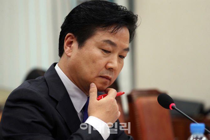 홍종학 청문보고서, 채택 무산…與, 한국·국민 지도부 맹비난 (종합2보)