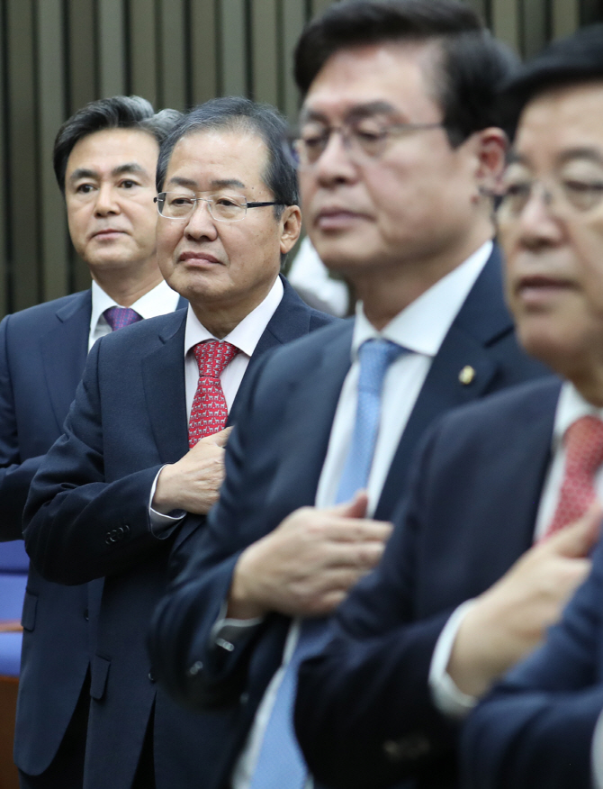 홍준표 "남아있는 사람, 나갔던 사람 잘못 같다..한마음 돼야"