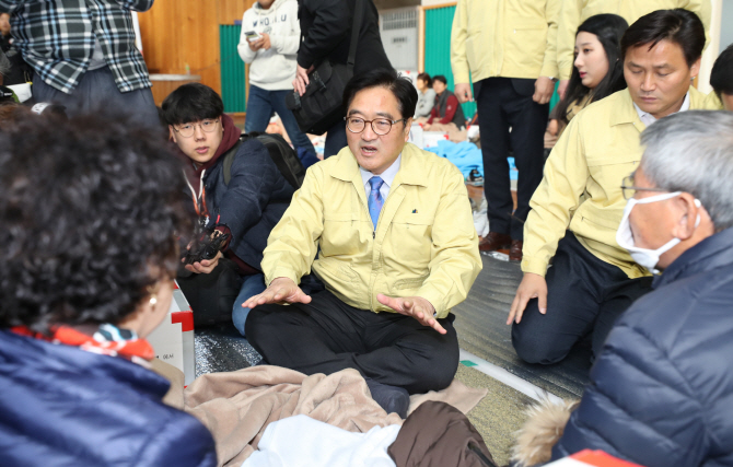 포항에 모인 정치권 “특별재난지역 지정·내진 설계" 한 목소리