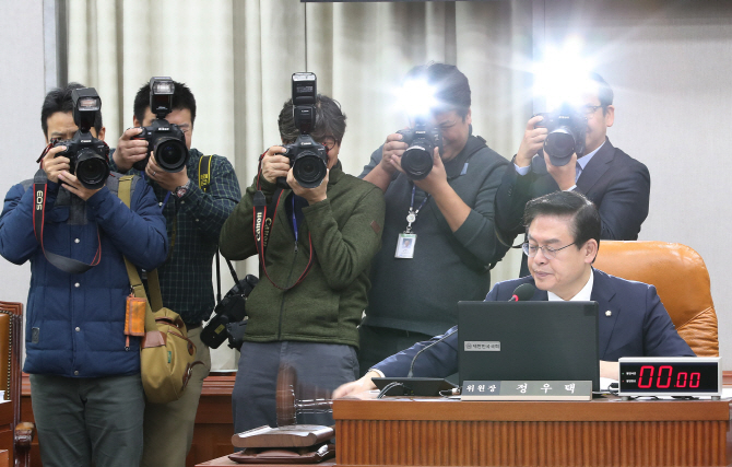 "인턴 해고 방지 위해"…국회의원 보좌진 또 증원할 듯