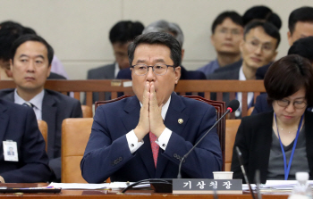 기상청장 "수능 중 여진 혼란 없길..기도하는 마음으로 근무"