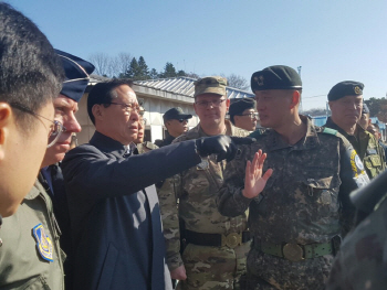 [르포]'JSA 귀순' 현장…숨막히는 긴장감, 곳곳에 피탄 흔적