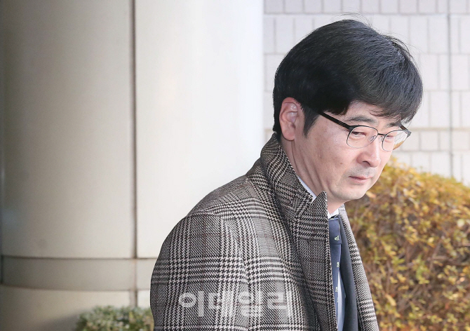 [포토]첫 공판 마친 탁현민 청와대 행정관