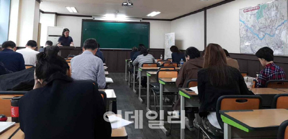 부동산 경매학원 문전성시…2030 "내꿈은 건물주"
