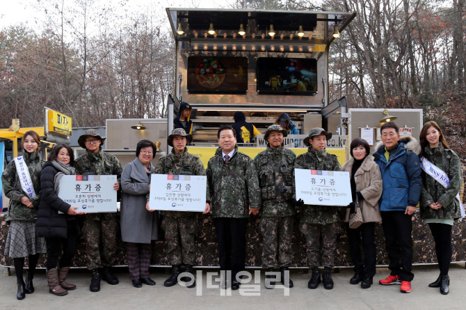 [포토] 전방부대 찾은 병무청장