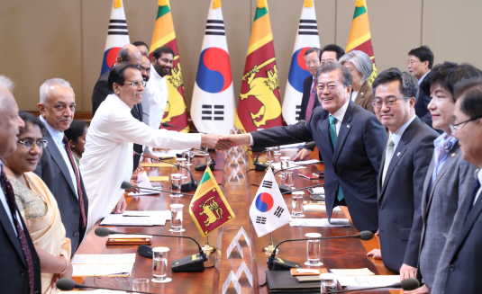 한·스리랑카 정상회담…文대통령 “스리랑카, 신남방정책 동반자”