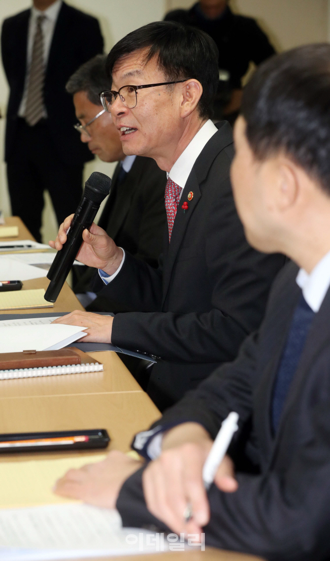 [포토]모두발언하는 김상조 위원장