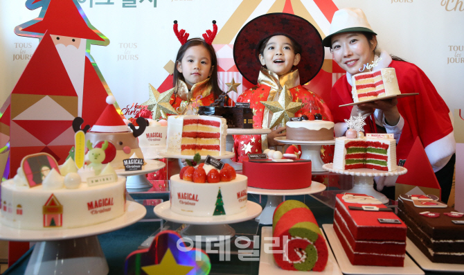 [포토]케이크를 열면 마법같은 크리스마스가 펼쳐집니다!