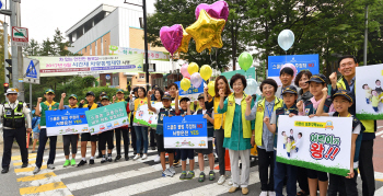 "녹색어머니회 알바 구해요"…워킹맘은 괴롭다