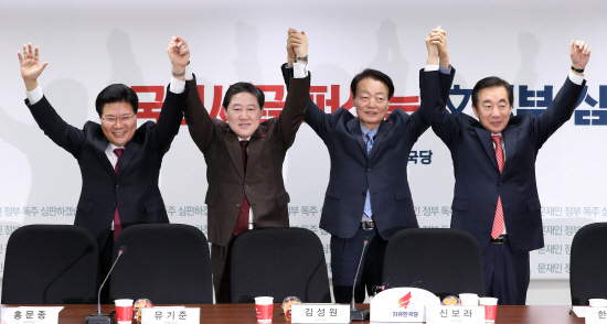 한국당 원내대표 선거 D-1..檢수사·결선투표 '깜깜이 변수'