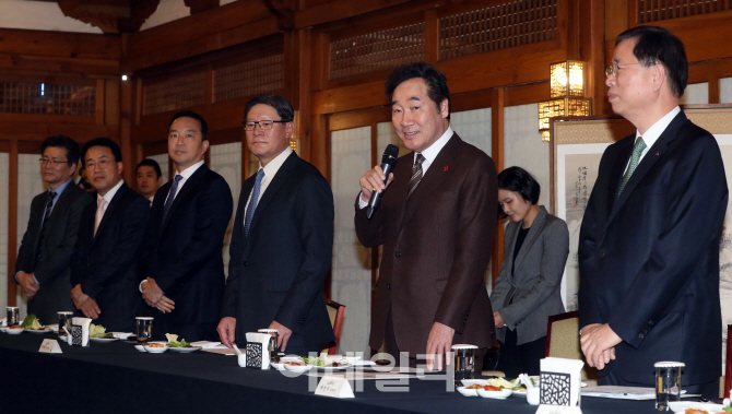 [포토]지속가능발전기업협의회 만난 이낙연 총리