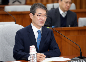 ‘자녀 위장전입’ 시인한 안철상 후보…양심적 병역거부자 대체복무 ‘찬성’