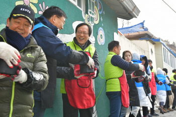 농협금융, ‘사랑의 연탄 나눔’ 봉사활동