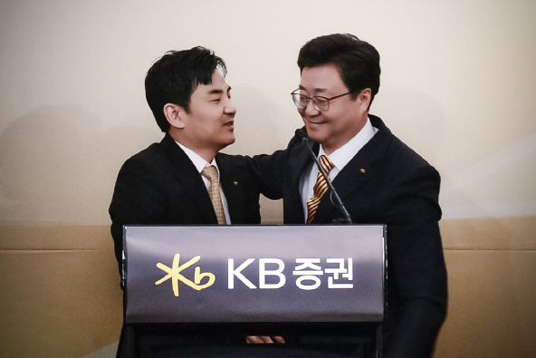 ‘초대형IB 현안 우선’…KB證, 윤경은·전병조 체제 유지