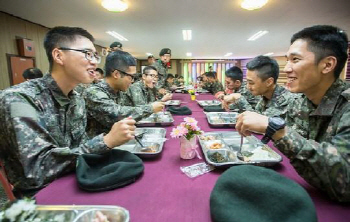 내년부터 한라봉·민물장어 장병 식탁 오른다…'브런치'도 제공