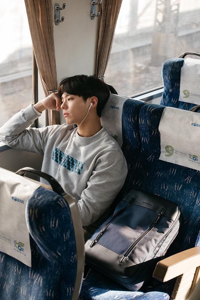 배우 박보검, 부드러운 감성이 돋보이는 여행 영상 공개