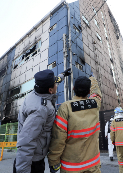 서울시, 필로티·드라이비트 건물 전수조사 착수…'화재취약건물' 별도 관리