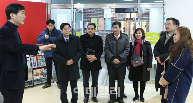 [포토]베트남 교육관계자 상명대 방문, '유학생 교류 활성화'