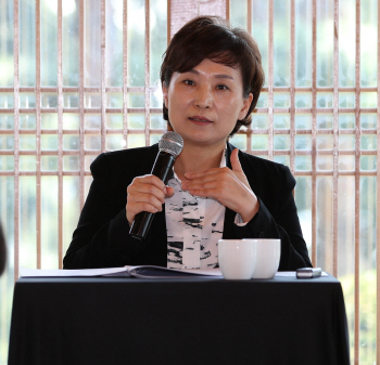 김현미 장관 "2018년은 '국토교통 안전 강화'의 원년"