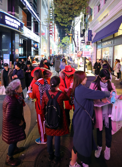 완화된 韓中관계…여행수지 적자 줄었을까