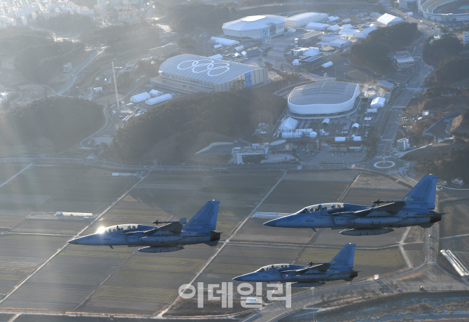 [포토]평창 하늘 수호하는 공군 FA-50