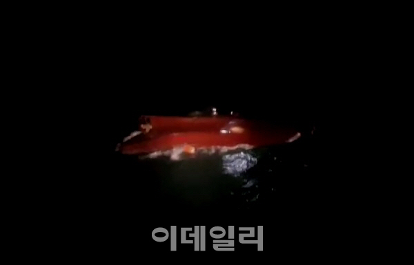 추자도 어선수색 장기화 되나..해경 "2명 실종 상태"(종합)