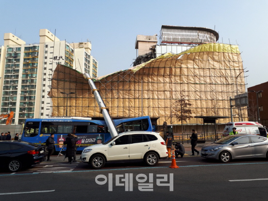 경찰, 강서 크레인 사고기사 재소환…사건 상황 재구성