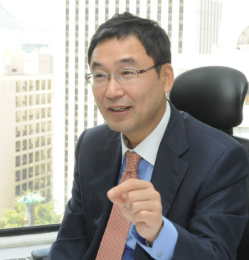 [마켓리더에 듣는다]오현석 삼성證 센터장 “선택과 집중전략 버려라"