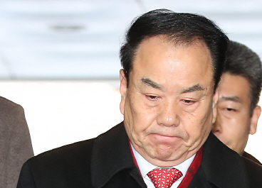 '이우현 뇌물' 사업가 "협박에 가까운 요구 따른것…혐의는 인정"