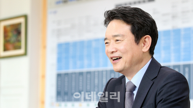 [인터뷰]②남경필, 文정부에 "일자리 창출·연정, 경기도서 배워라"