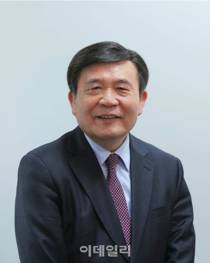 [포토]KPR 신성인 대표, '한국PR기업협회 18대 회장 연임'