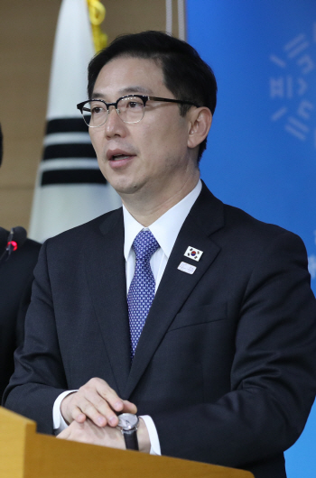 통일부 “南측 감독이 女아이스하키 단일팀 선수 선발권 갖는다”