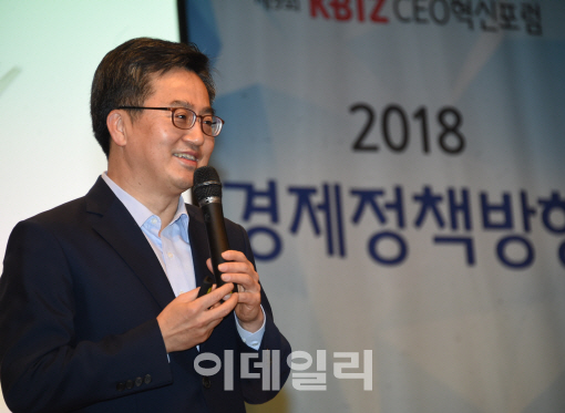 “최저임금 정착” 현장 나선 장관들의 호소