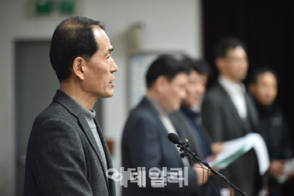 경찰 "밀양화재 유족들 부검 원치 않아…기도 그을음 등 질식사 추정"