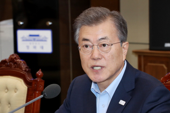 文대통령, ‘靑 화재 안전대책 특별TF’ 구성 참모진에 지시(속보)