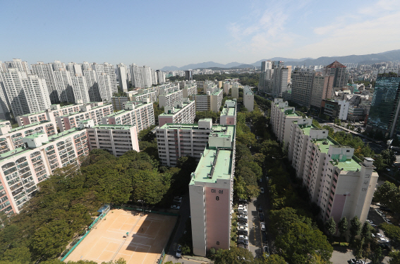 “끝날 때까지 끝난게 아니다”… 재초환 피한 강남 재건축 조합 ‘벌벌’