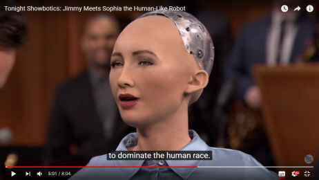 AI로봇 소피아, "인류지배 언급은 농담, 앞으론 조심"