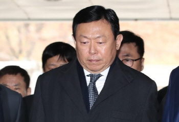 이재용 353일 만에 석방…롯데, 안도의 한숨