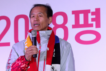 ①최문순 "北 평창올림픽 참가, 역사의 선물…북미협상 희망"