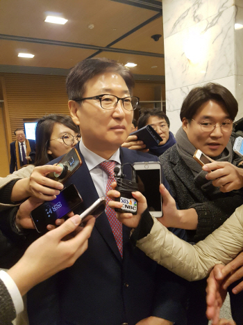 JY 복귀..윤부근 삼성전자 부회장 "스피드경영 더 열심히 하겠다"