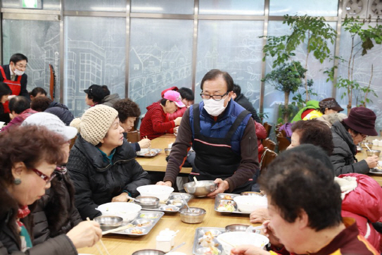 저축은행중앙회, 설맞이 떡국 나눔행사