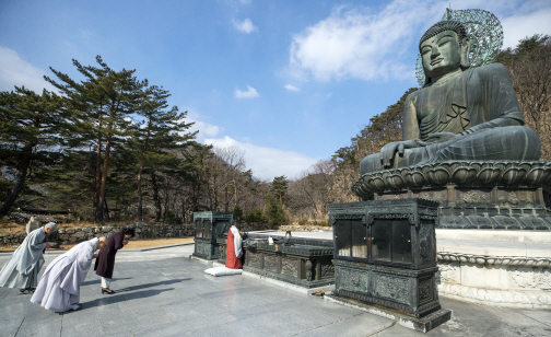 김정숙 여사, 양양 낙산사 찾아 ‘평창 성공 개최’ 기원