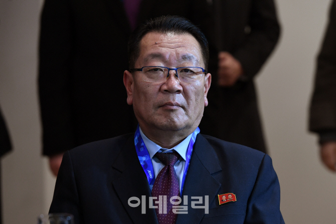 [포토]통일부 만찬 참석한 최휘 북측 국가체육지도위원장