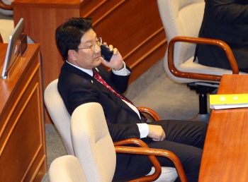참여연대·與 "한국당, `권성동 지키기` 보이콧 중단" 압박