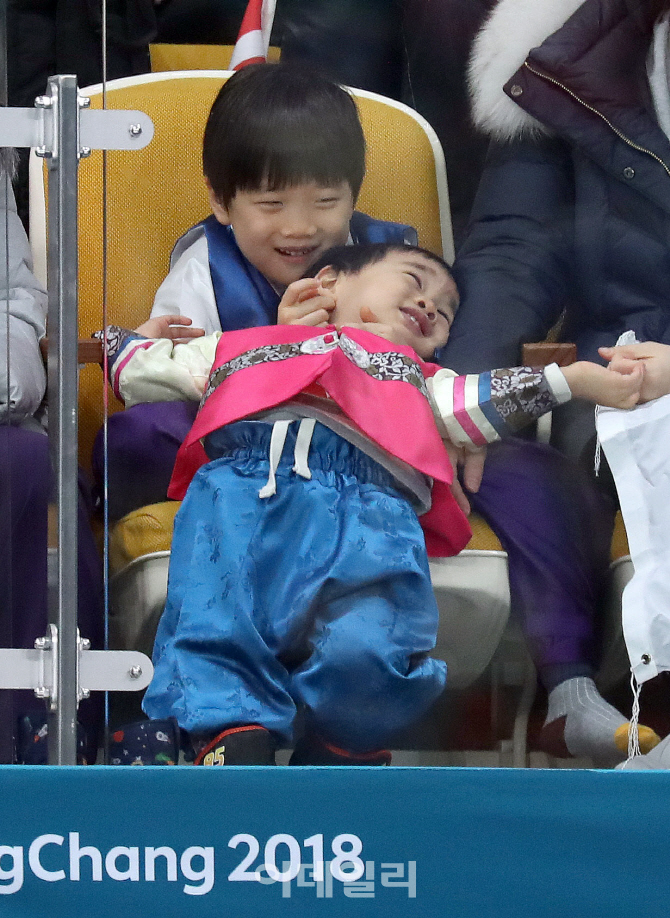 [포토]한복입고 응원왔어요!