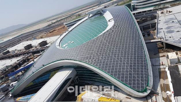 인천공항 제2터미널, 이건창호 신재생에너지 기술력 '눈길'