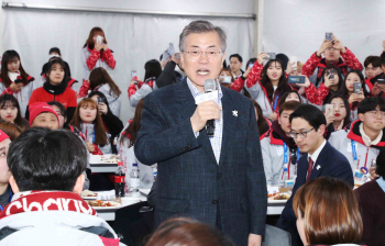 ‘선(先) 북미대화 후(後) 남북정상회담’ 文대통령, 2단계 해법 제시