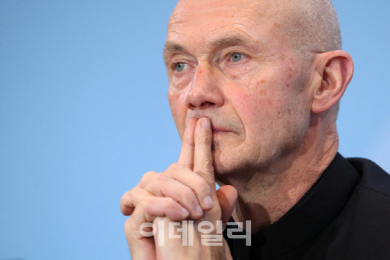 라미 前사무총장 "보호무역주의 美 뺀 WTO체제 대비할 때"