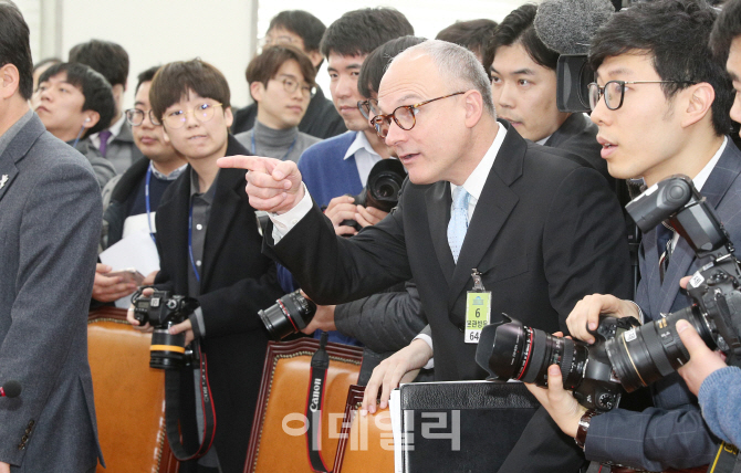 [포토]배리 앵글 '여긴가요'