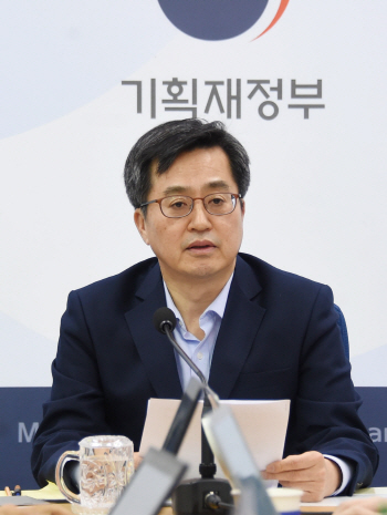 김동연 "청년 일자리 특단의 대책 준비.. 추경도 배제 안해"(종합)